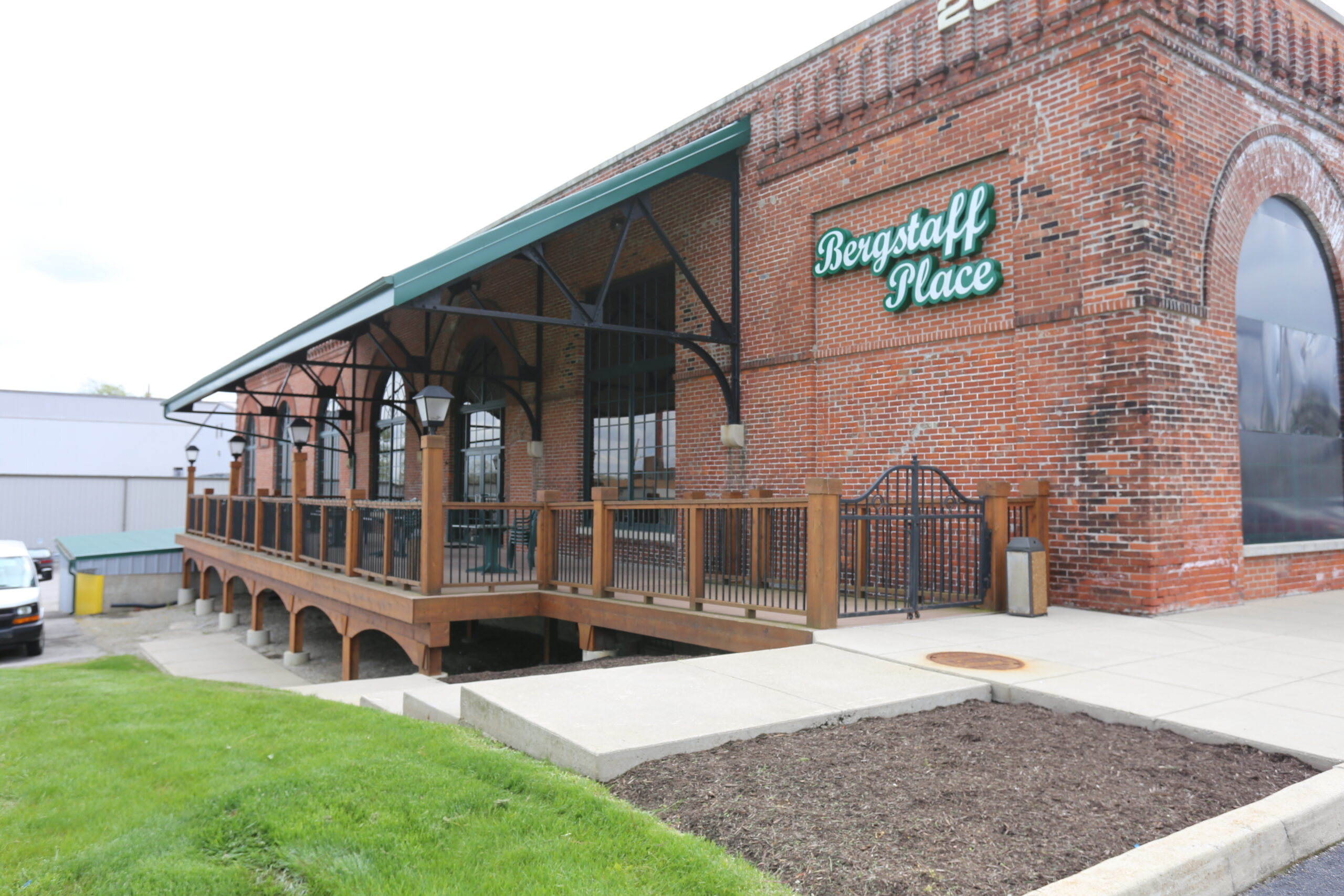 Bergstaff Place is a charming venue for entertaining, located in the historic Falstaff Brewery formerly know as Berghoff Brewery in Fort Wayne, Indiana.